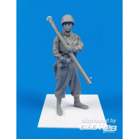 II US Army Soldier with Bazooka M1A2 (Anzio 1944)