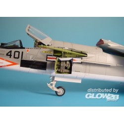 F-8 Crusader Waffenschächte