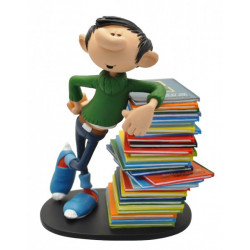 Gaston mit Bücherstapel *NEU*