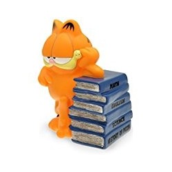 Garfield lehnt an einem Bücherstapel - Großes Sparschwein